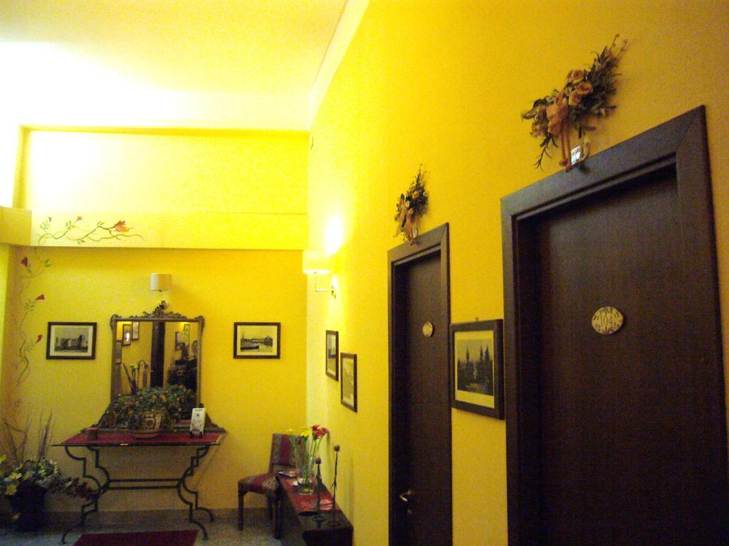 La Collegiata Guest House Catania Ngoại thất bức ảnh